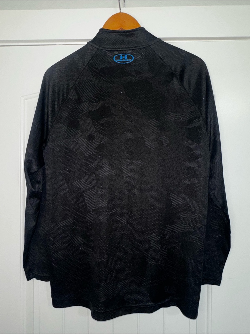 Under Armour 1/4 Zip Pullover Shirt Mens XL Black Camo HeatGear Active Top - Picture 4 of 8